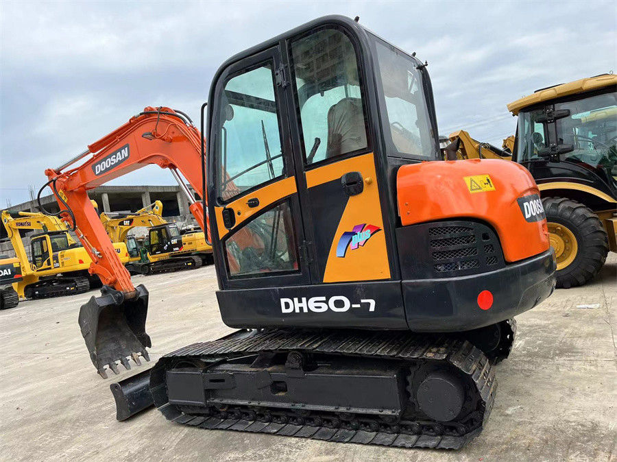 Pequeña excavadora Doosan DH60 Mini Crawler Digger de la marca de Corea 6 toneladas