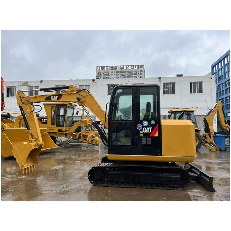Excavadora pequeña CAT 305.5E2 Excavadora hidráulica usada Peso de 5 toneladas con hoja