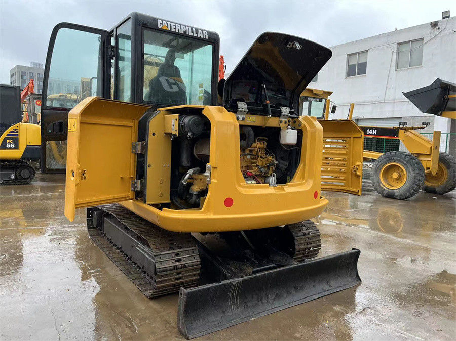 Excavadora pequeña CAT 305.5E2 Excavadora hidráulica usada Peso de 5 toneladas con hoja