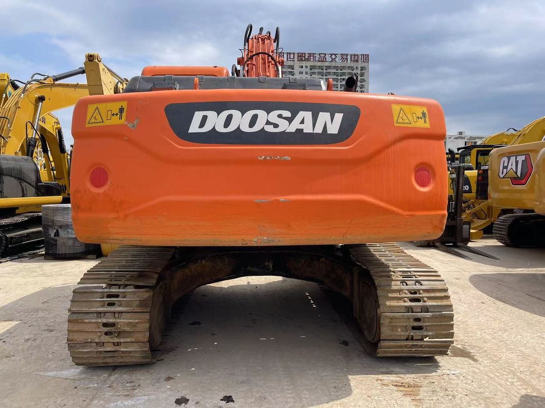Encuentra tu pareja perfecta Excavadora usada Doosan DX225LCA de 22 toneladas en excelente estado