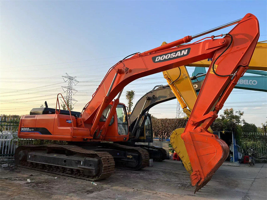 Excavadora mediana usada Doosan DH300 de 30 toneladas