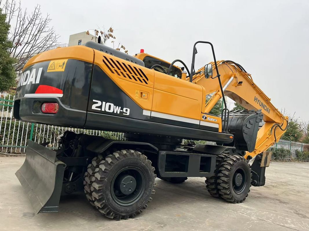 Tipo de movimiento Excavadora de ruedas usada Hyundai R210W-9 de 21 toneladas Excavadora de ruedas usada Hyundai