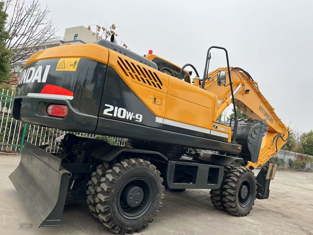 Tipo de movimiento Excavadora de ruedas usada Hyundai R210W-9 de 21 toneladas Excavadora de ruedas usada Hyundai