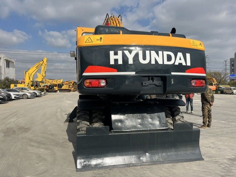 Excavadora de ruedas Hyundai 210w-9 usada de 21 toneladas Excavadoras usadas de tamaño medio
