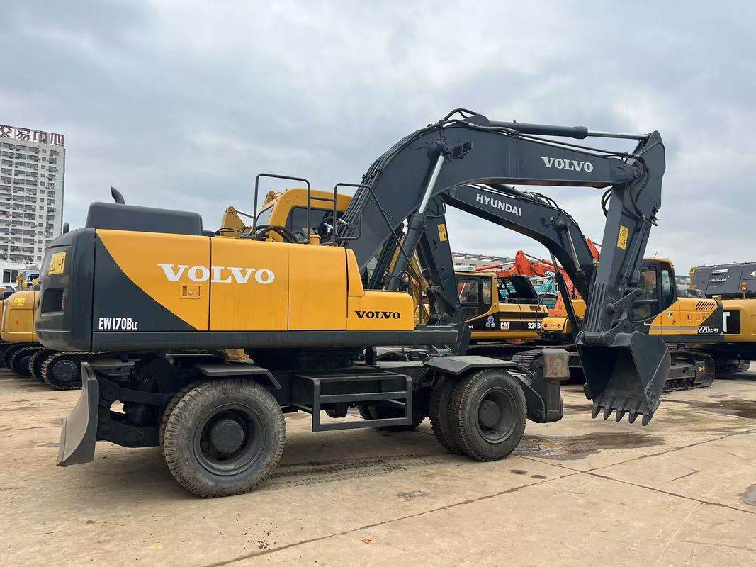Excavadora de ruedas Volvo EW170 de alto rendimiento usada de 17 toneladas