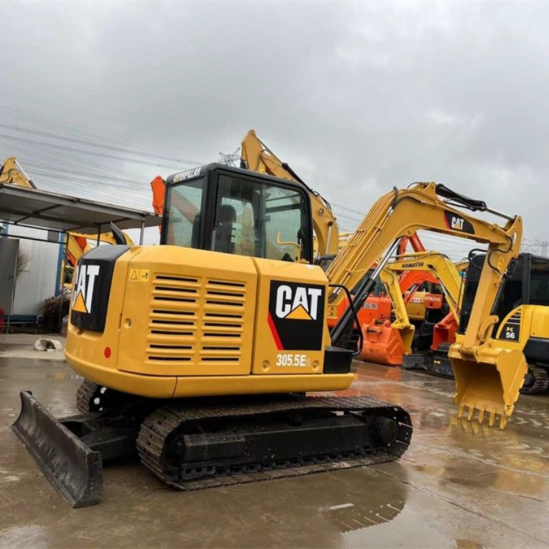 Excavadora pequeña de 5 toneladas CAT 305.5E2 con motor diesel C2.4 de tamaño compacto