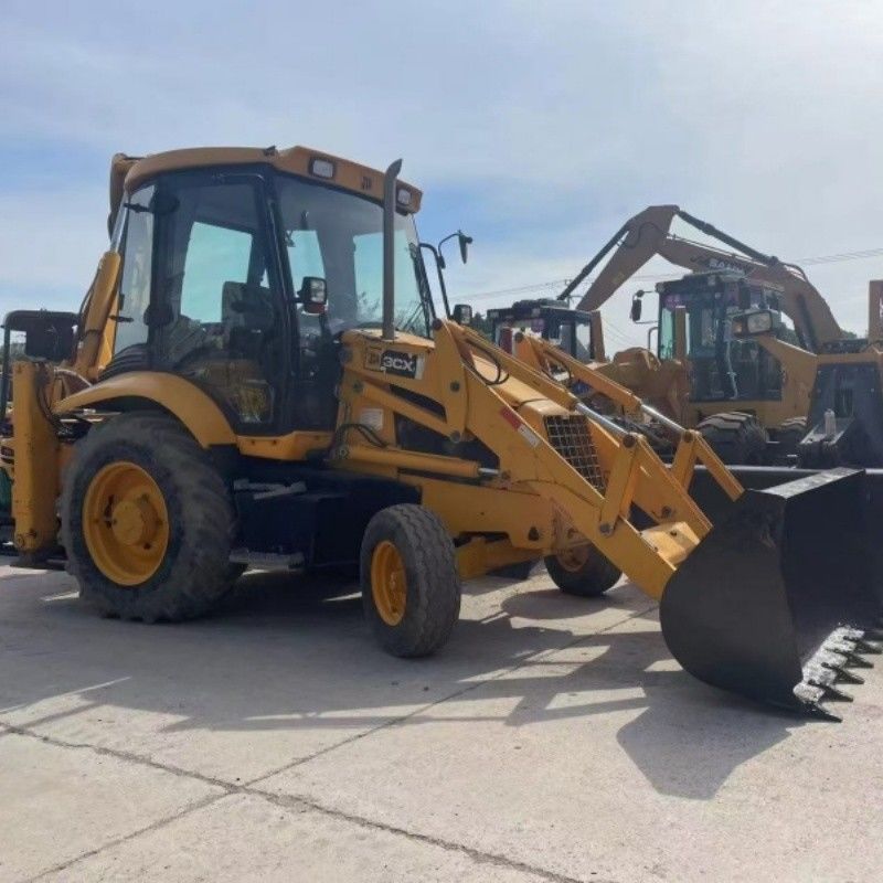 Pintura original JCB 3CX Cargador de retroexcavadora con 4 ruedas para excavación y carga