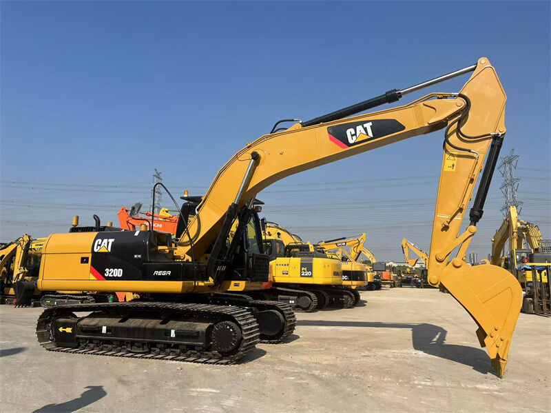 Excavadora Caterpillar 320D usada con motor Caterpillar C6.4 y capacidad de cucharón de 1.2 m3 para construcción pesada
