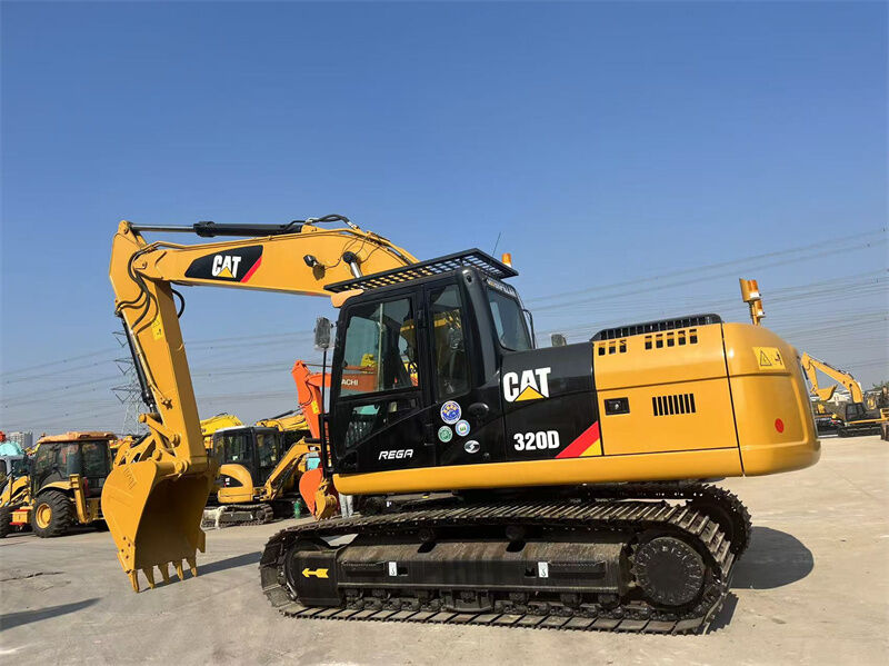 Excavadora Caterpillar 320D usada con motor Caterpillar C6.4 y capacidad de cucharón de 1.2 m3 para construcción pesada