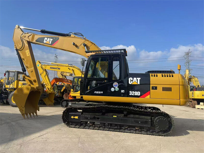 Excavadora Caterpillar 320D usada con motor Caterpillar C6.4 y capacidad de cucharón de 1.2 m3 para construcción pesada