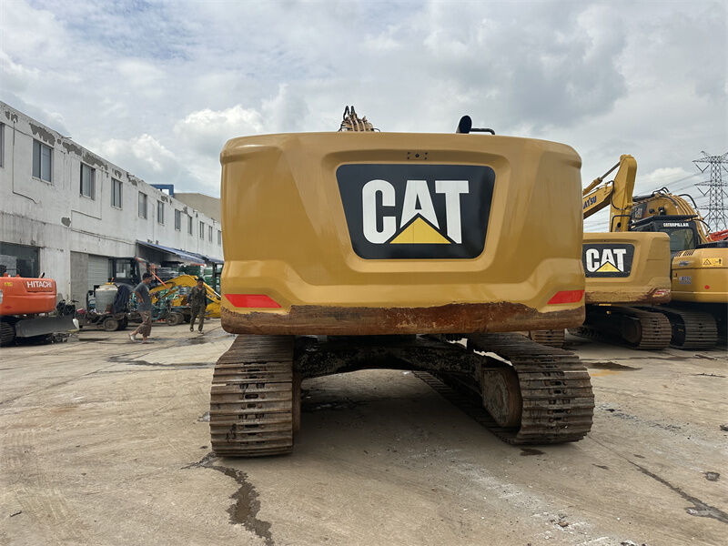 Used Caterpillar Excavator 320 Featuring Strong Digging Force for Earthmoving and Construction Work