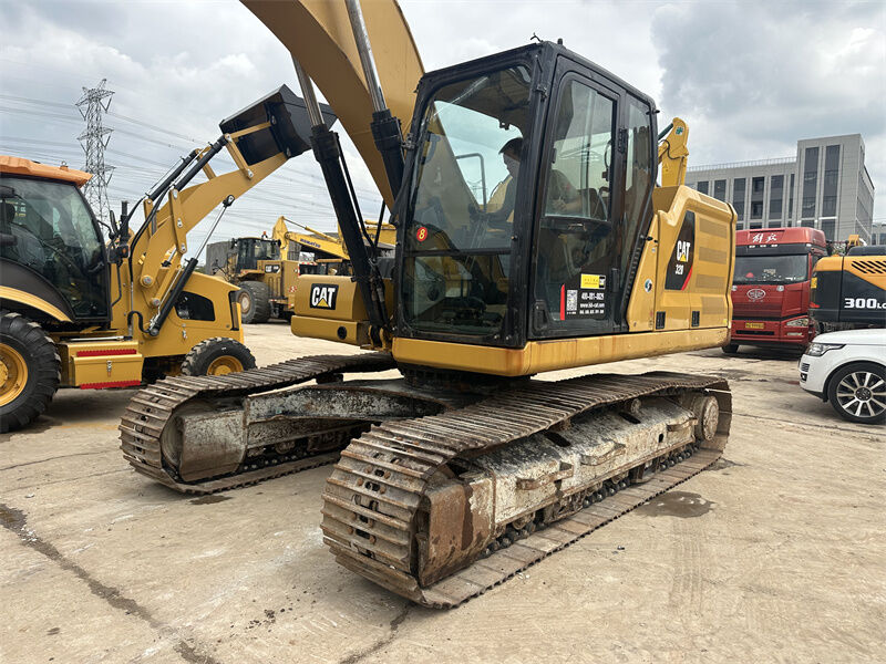 Used Caterpillar Excavator 320 Featuring Strong Digging Force for Earthmoving and Construction Work