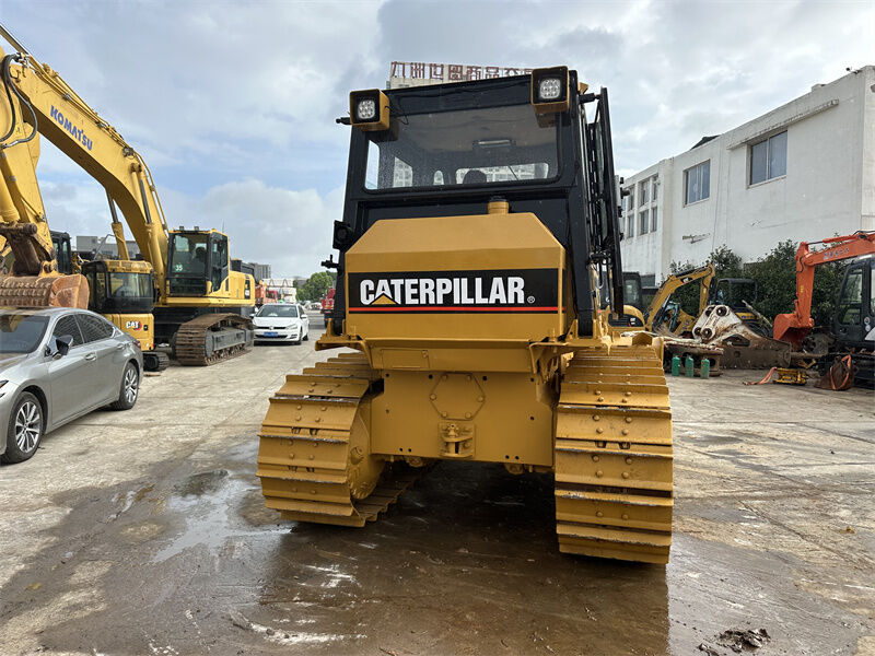 Bulldozer usado Caterpillar D7G Tipo de pista Potente motor de combustible de tamaño medio Ideal para nivelar el terreno Construcción de carreteras y limpieza de sitios