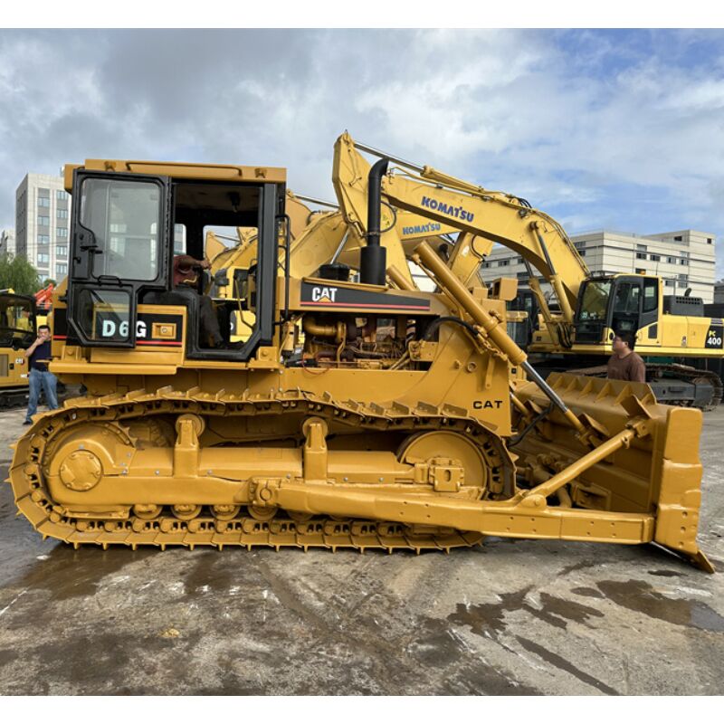 Bulldozer usado Caterpillar D7G Tipo de pista Potente motor de combustible de tamaño medio Ideal para nivelar el terreno Construcción de carreteras y limpieza de sitios